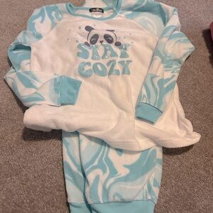 Amazing Cuddle Duds PJs